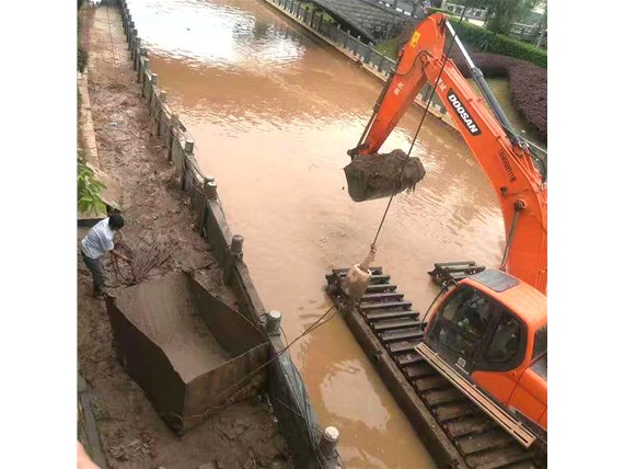 水陸挖掘機出租過程中要明確哪些注意事項